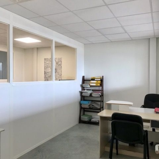  Annonces STROYES : Local / Bureau | ROSIERES-PRES-TROYES (10430) | 95 m2 | 1 300 € 