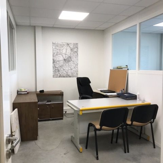  Annonces STROYES : Local / Bureau | ROSIERES-PRES-TROYES (10430) | 95 m2 | 1 300 € 