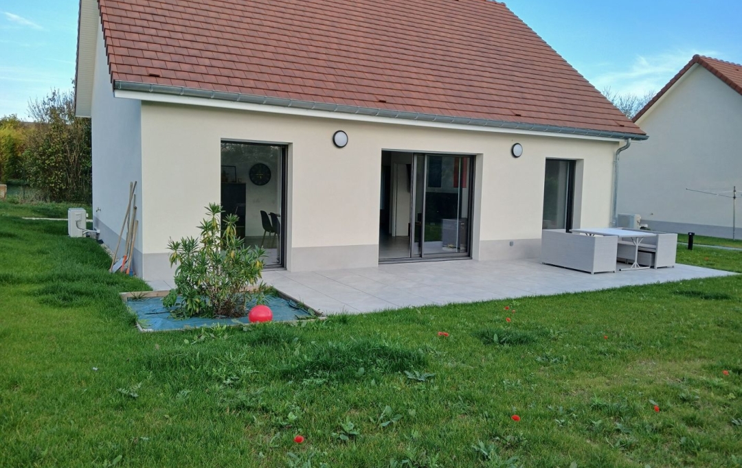 Annonces STROYES : Maison / Villa | SAINTE-MAURE (10150) | 76 m2 | 920 € 