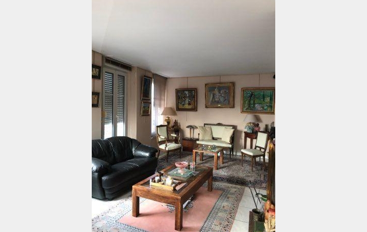  Annonces STROYES Appartement | TROYES (10000) | 180 m2 | 392 200 € 